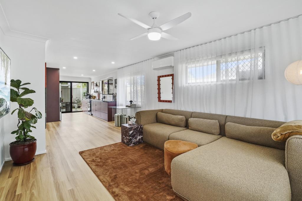 2/71 Mattocks Rd, Burleigh Waters, QLD 4220