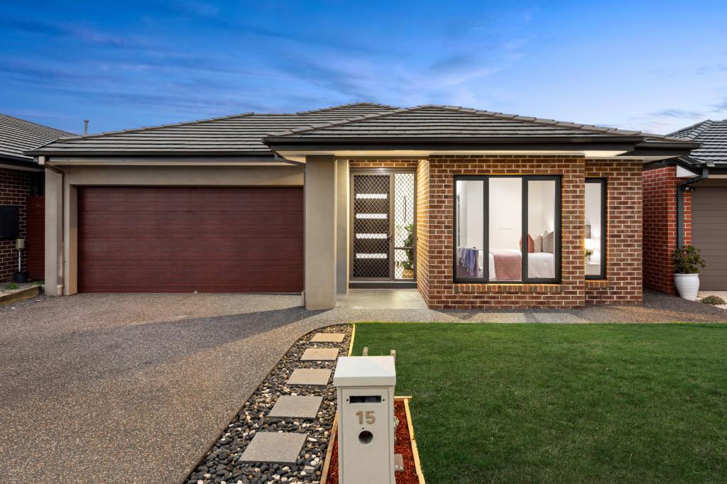 15 Frenchman Way, Keysborough, VIC 3173