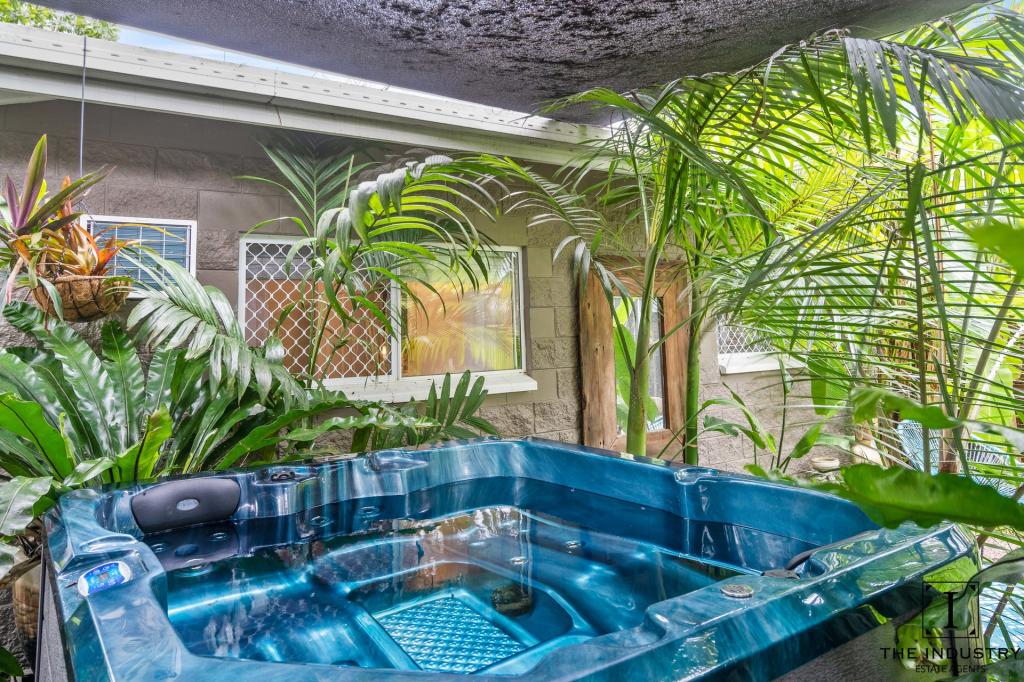 1/12 FRANKSTON ST, KEWARRA BEACH, QLD 4879