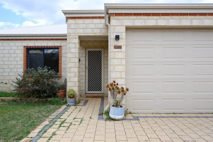 18d Jacqueline St, Bayswater, WA 6053