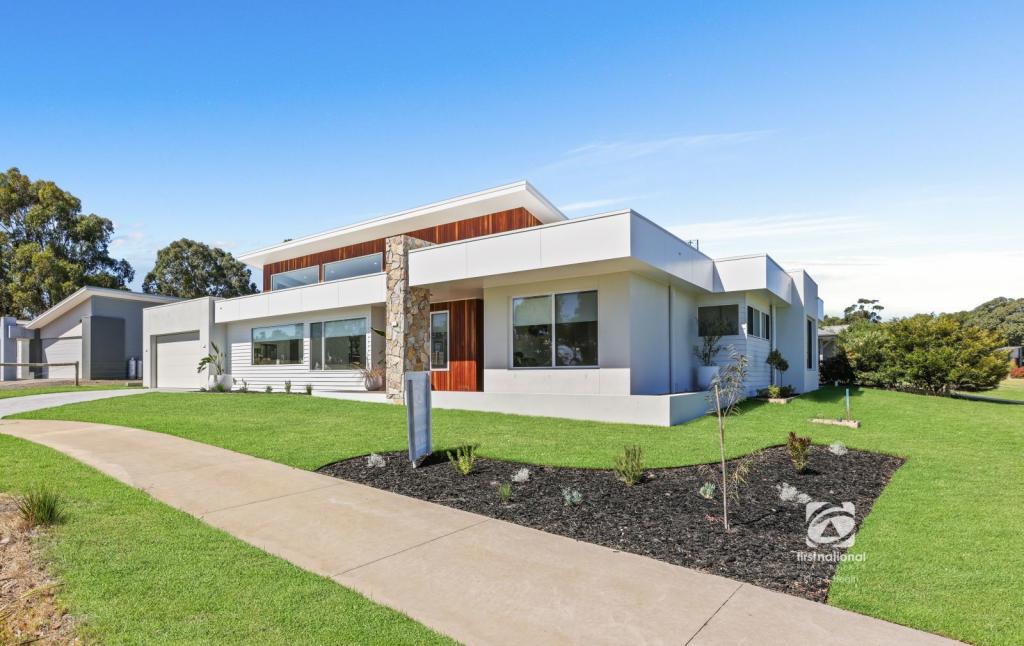 1 Plateau Ave, Metung, VIC 3904