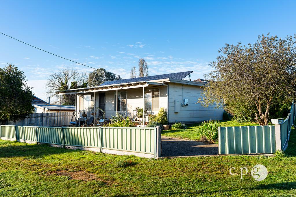 10 Charles St, Castlemaine, VIC 3450