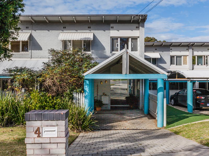 4/2 Elmslie St, Orelia, WA 6167