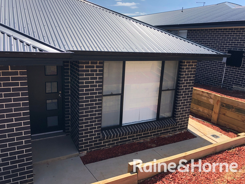 21a Buckland Dr, Orange, NSW 2800