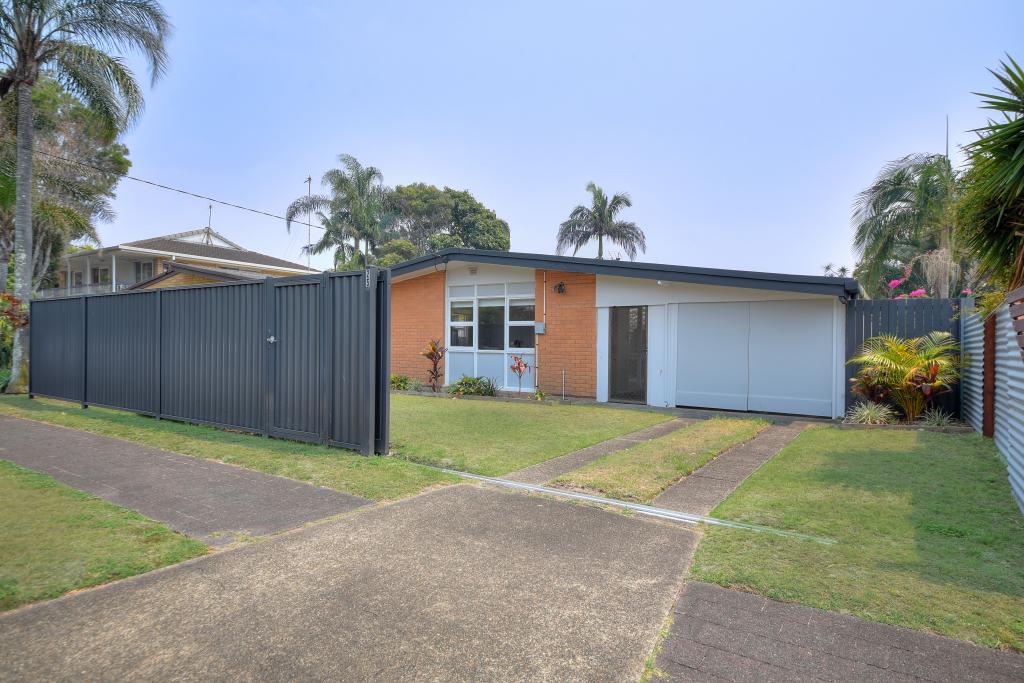 25 Kiers Rd, Miami, QLD 4220