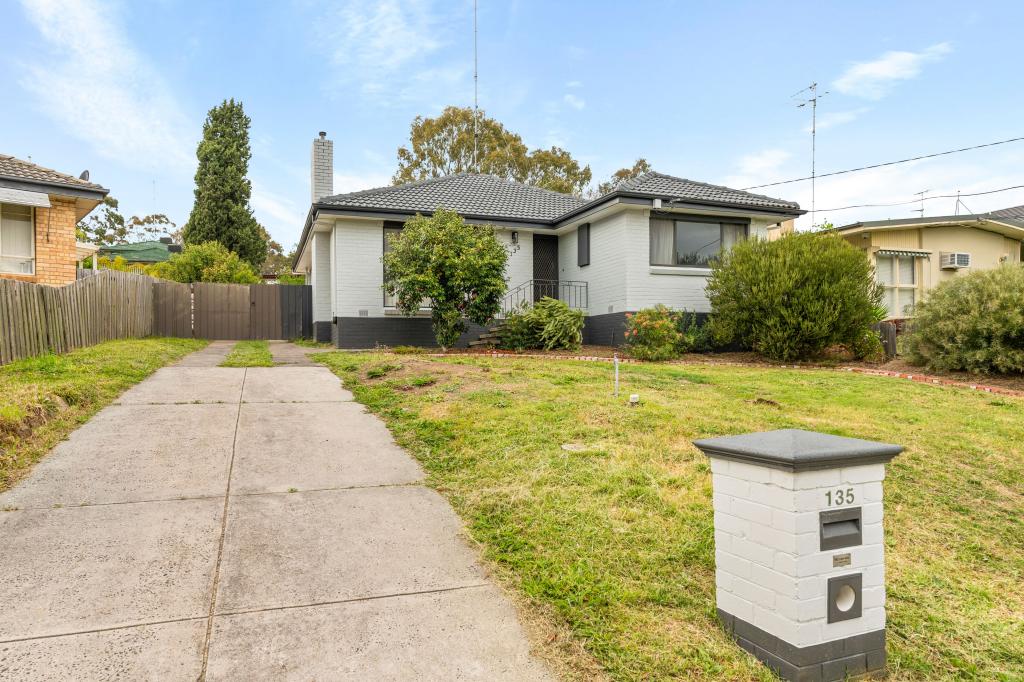 135 Graham Rd, Viewbank, VIC 3084