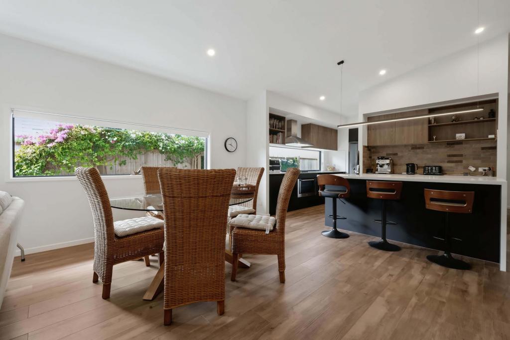 23 Greenview Cct, Arundel, QLD 4214