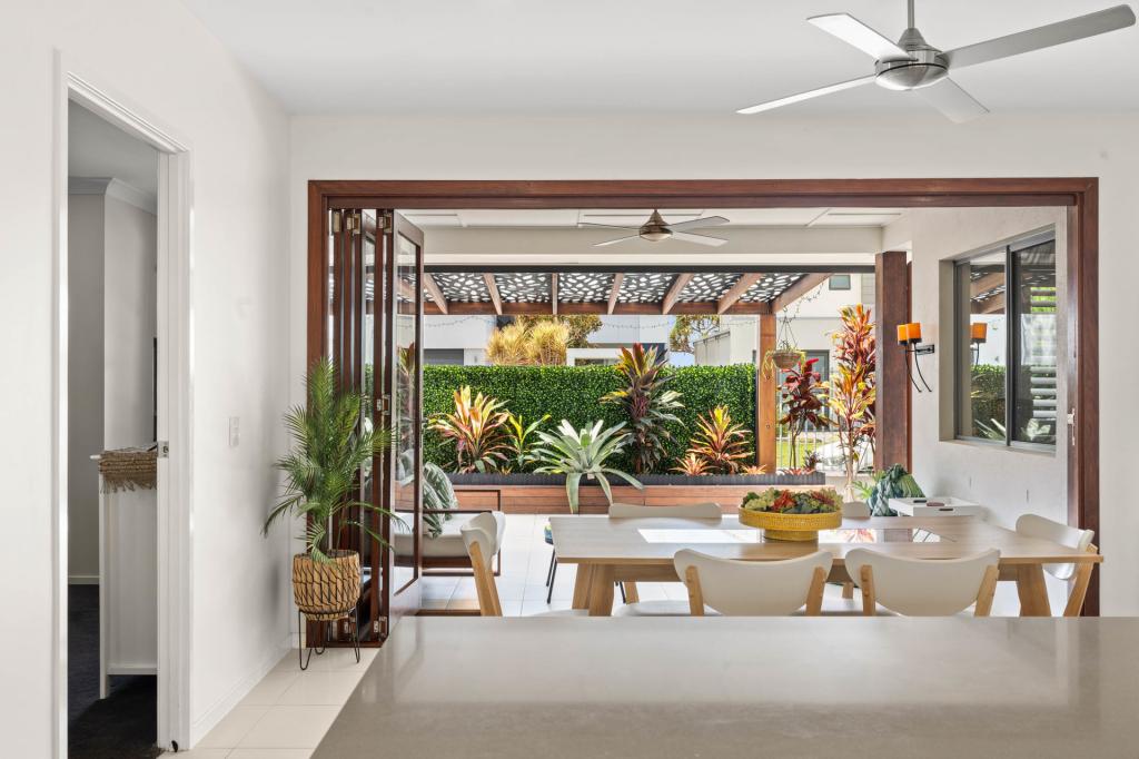 2 Banyandah Cl, Birtinya, QLD 4575