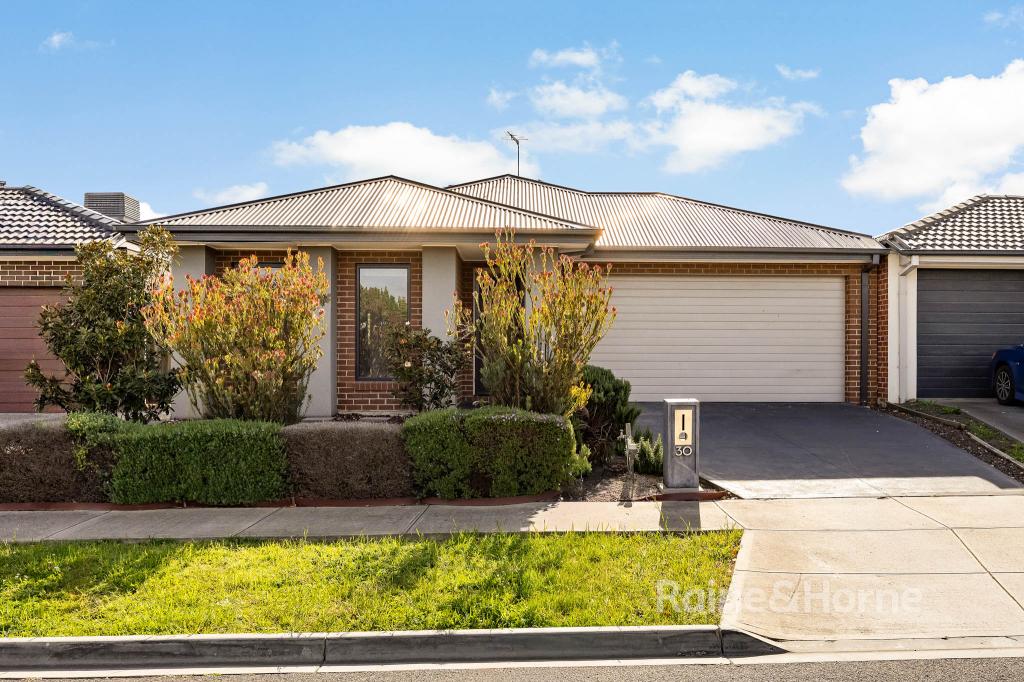 30 ROCKFERN CRES, DIGGERS REST, VIC 3427