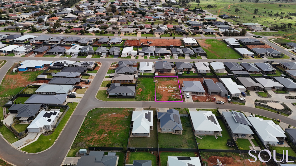 5 Maher Cct, Griffith, NSW 2680