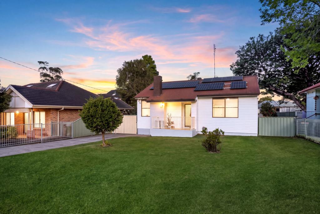 15 Tresnan St, Unanderra, NSW 2526