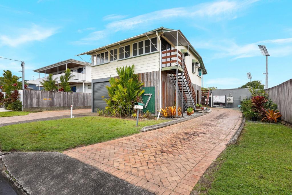 7 PALM AVE, PARRAMATTA PARK, QLD 4870