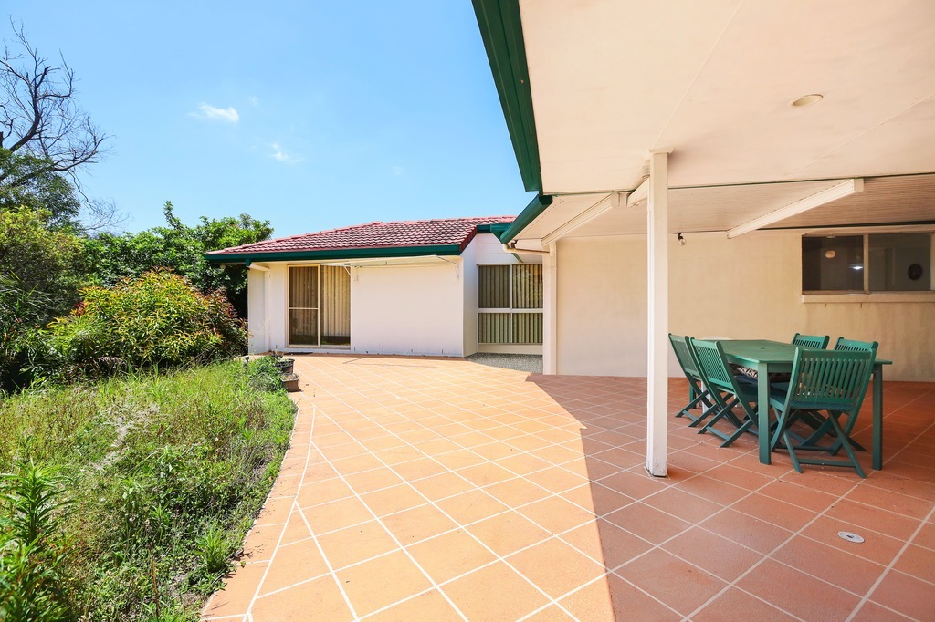 6 ALZINO PL, CARRARA, QLD 4211