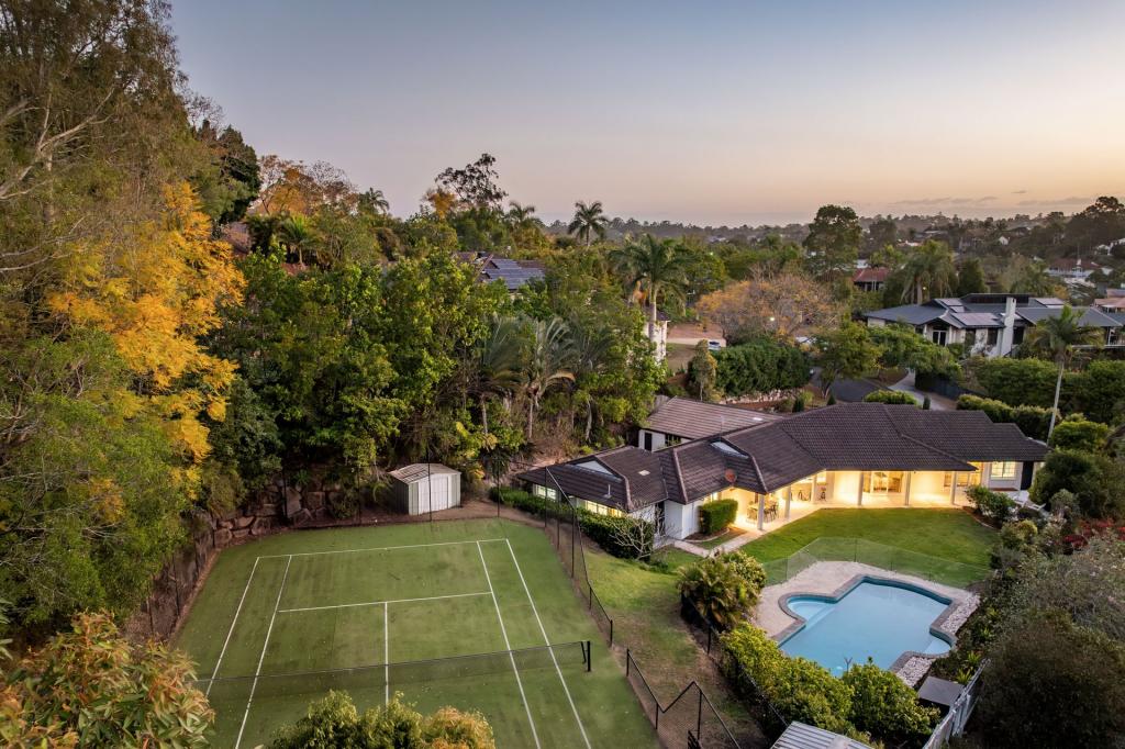 12 Clarkson Pl, Kenmore Hills, QLD 4069