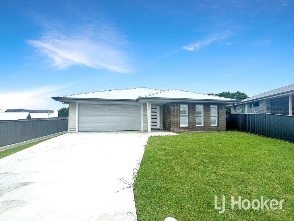 4 Parkland Cl, Inverell, NSW 2360