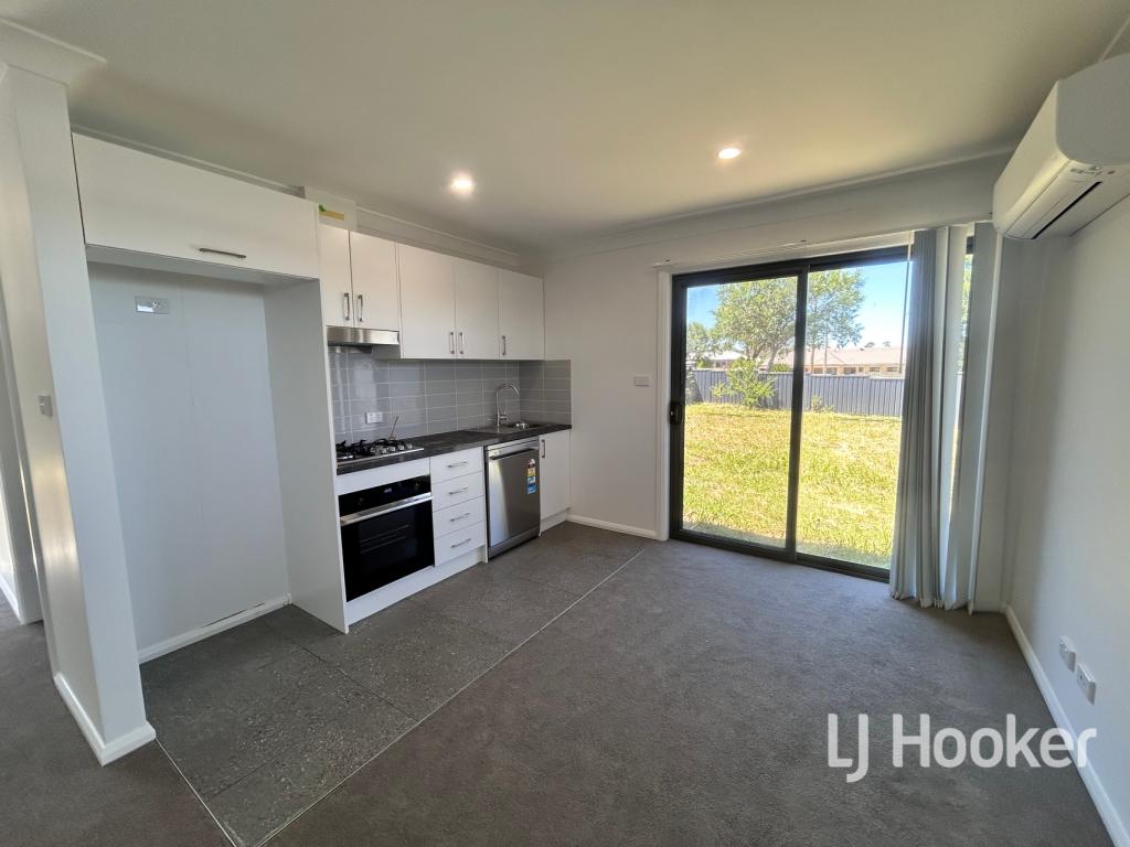2/67 Mather St, Inverell, NSW 2360