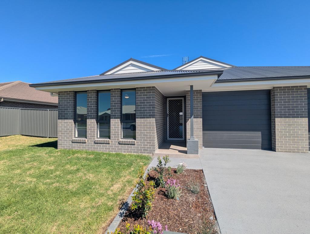 1/20 Lakeside Cct, Cessnock, NSW 2325