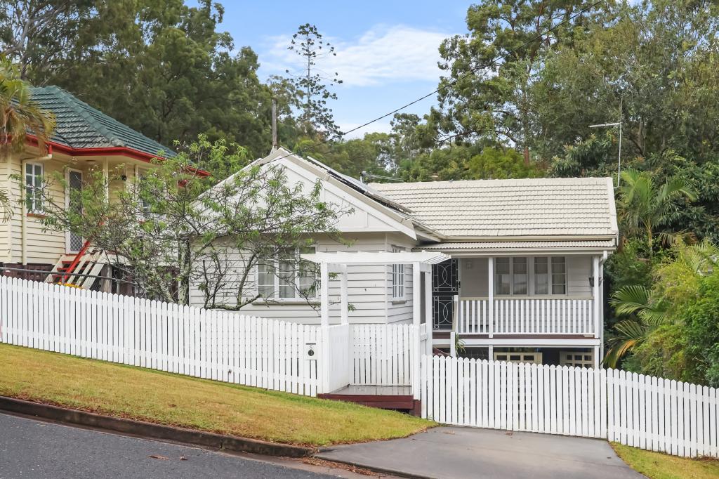 5 Equinox St, Taringa, QLD 4068