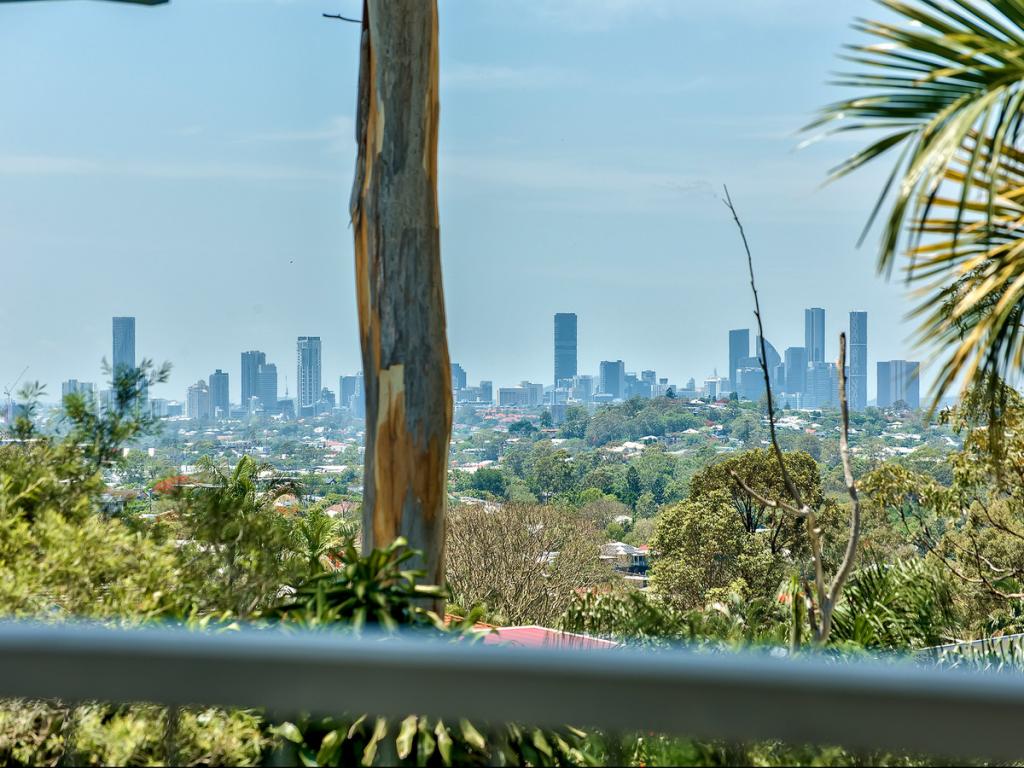 8 KURRAJONG ST, EVERTON PARK, QLD 4053