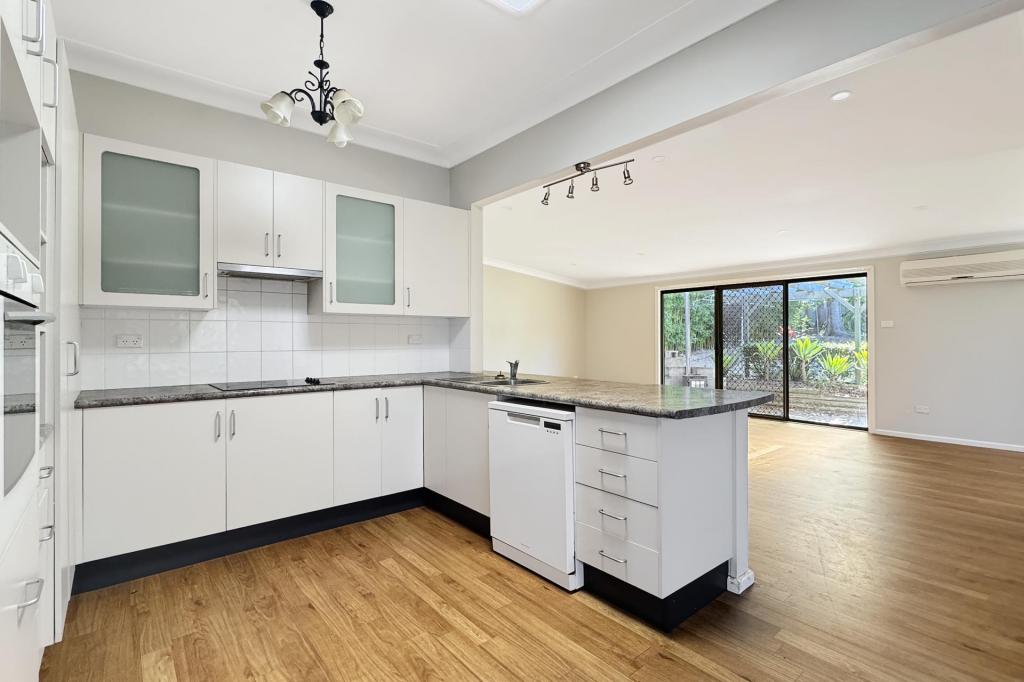 11 Dalwah St, Bomaderry, NSW 2541