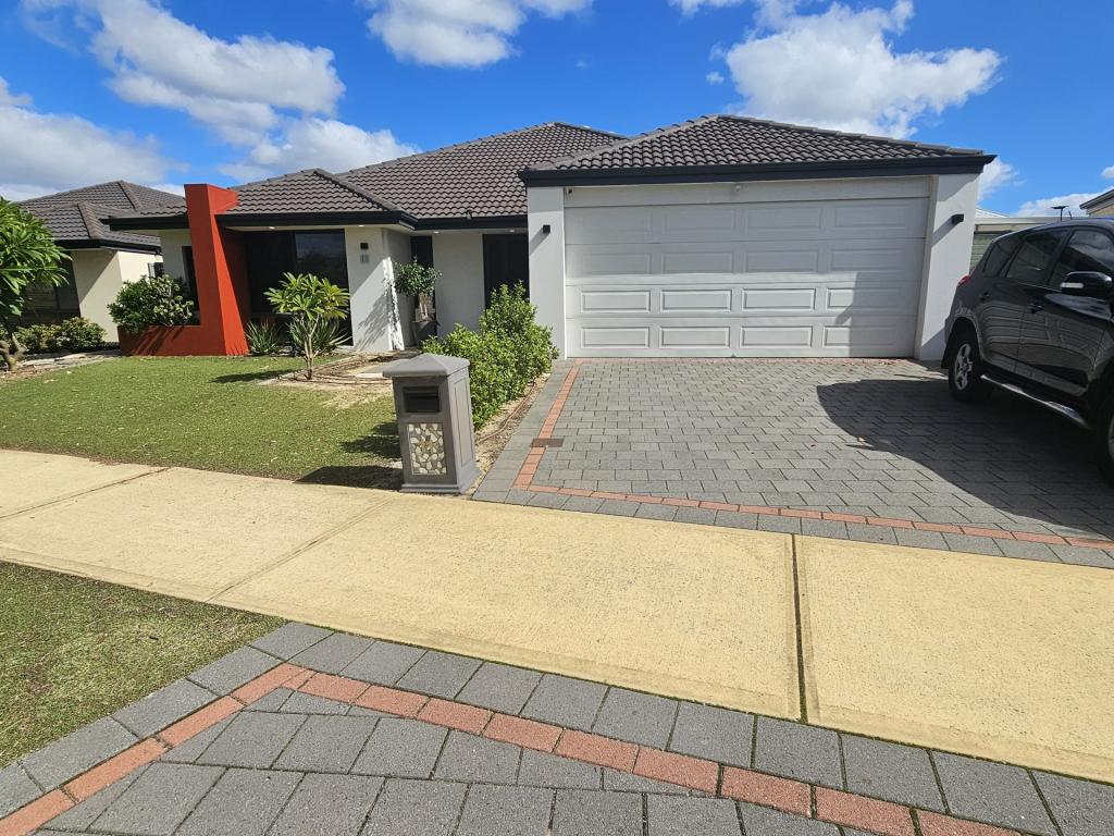11 MAGDALEN LOOP, PIARA WATERS, WA 6112