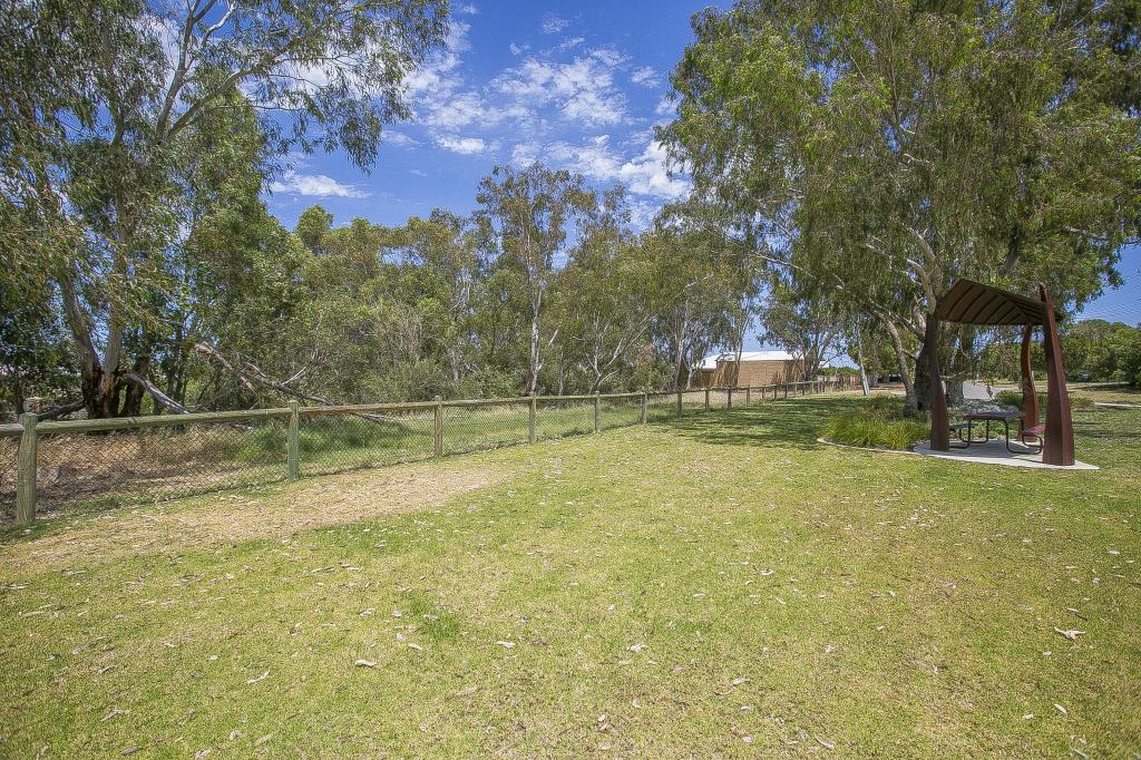 3/6 TYNE LINK, VIVEASH, WA 6056