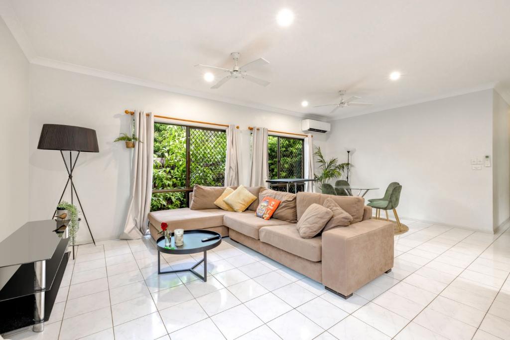 18 TALLOW WOOD CL, REDLYNCH, QLD 4870