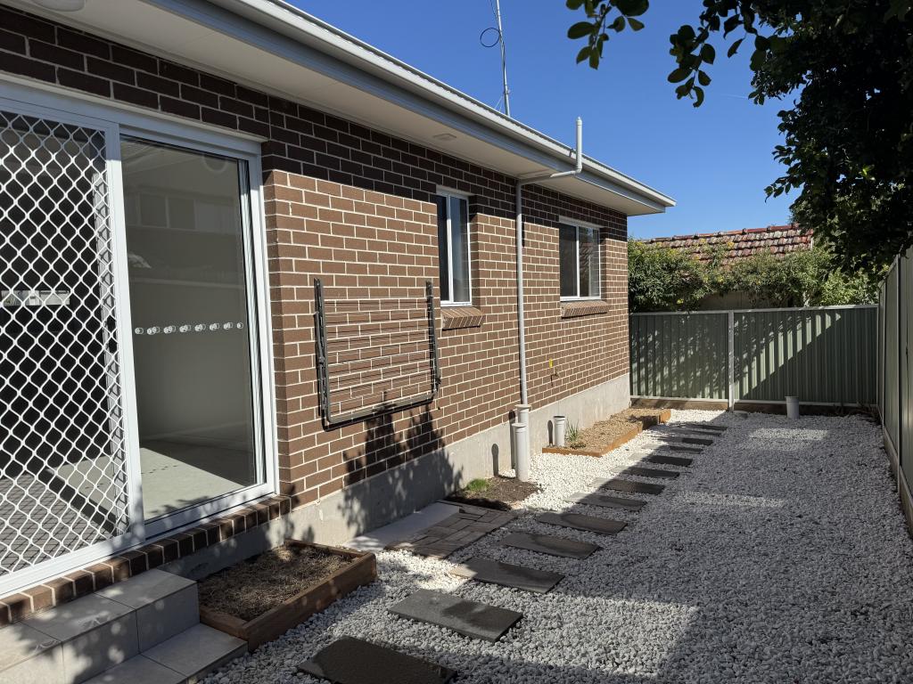 14a Vivienne St, Kingsgrove, NSW 2208