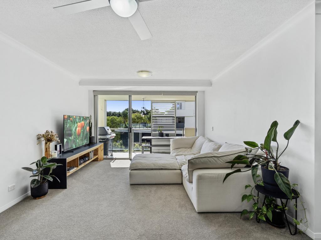 4302/12-14 Executive Dr, Burleigh Waters, QLD 4220