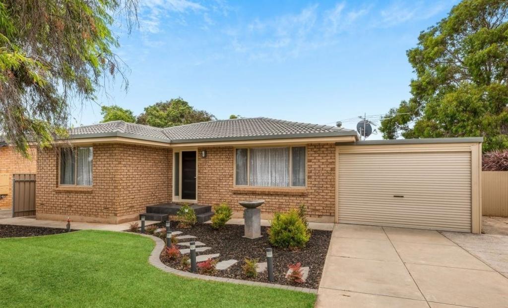 19 Jenner St, Morphett Vale, SA 5162