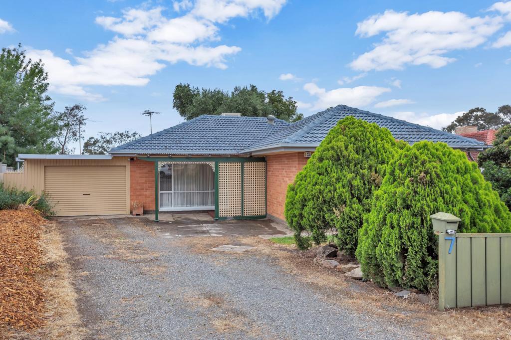 7 Leabrook Dr, Para Hills, SA 5096