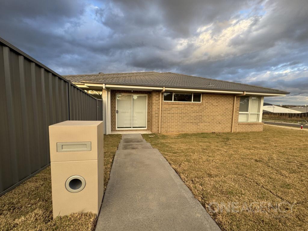 44 Brookklands Cct, Goulburn, NSW 2580