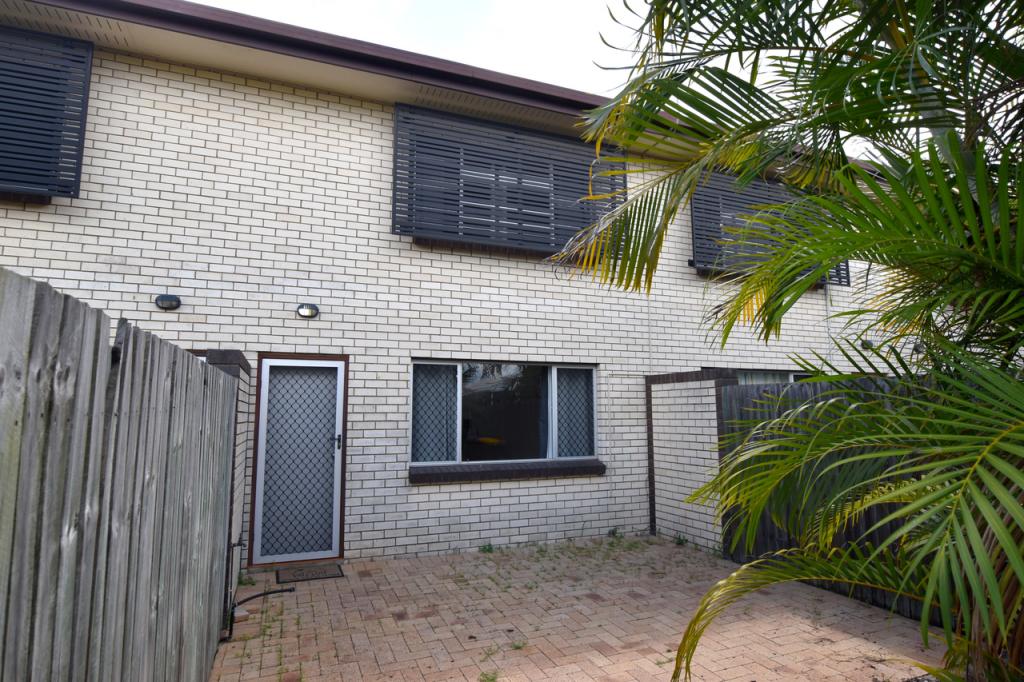 2/17 Fletcher St, West Gladstone, QLD 4680