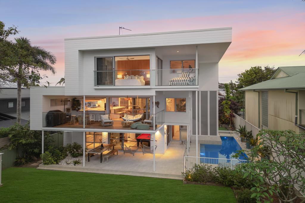 3 VULCAN ST, KINGSCLIFF, NSW 2487