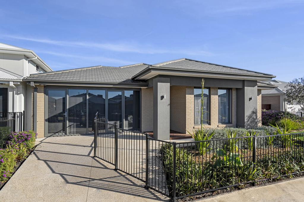 37 Gascoyne Cct, Lara, VIC 3212