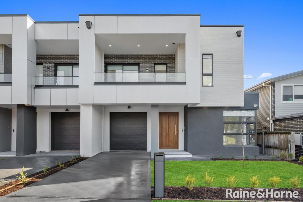 95b Gledswood Hills Dr, Gledswood Hills, NSW 2557