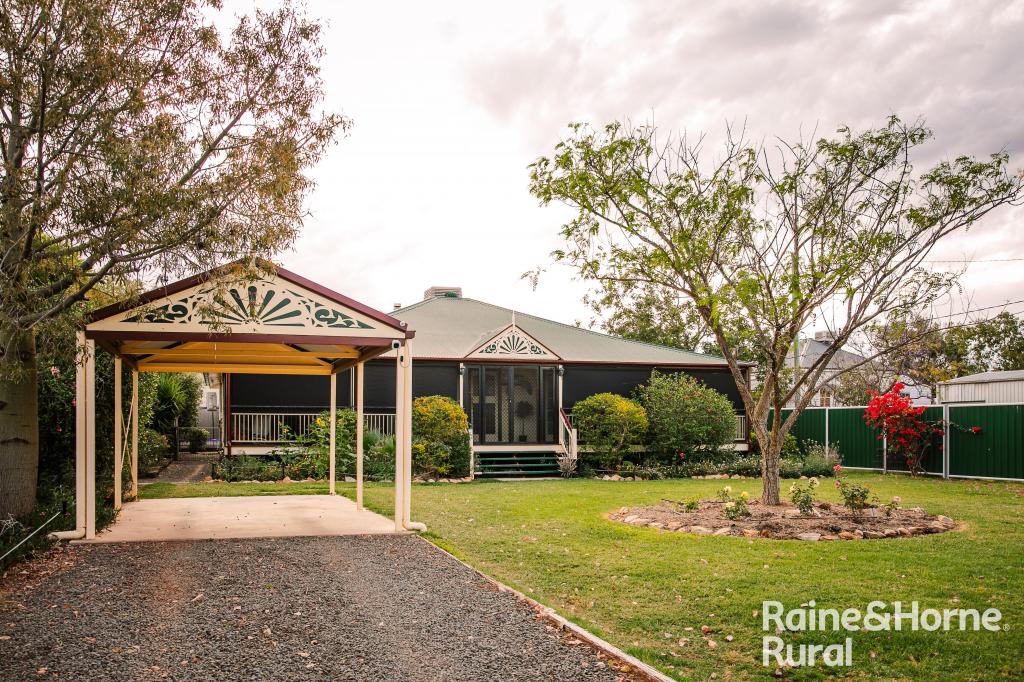 13 Downs St, Roma, QLD 4455