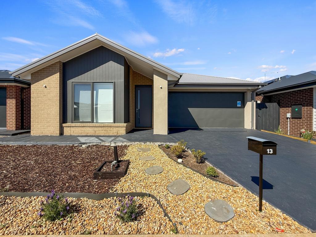 13 Rosea St St, Warragul, VIC 3820