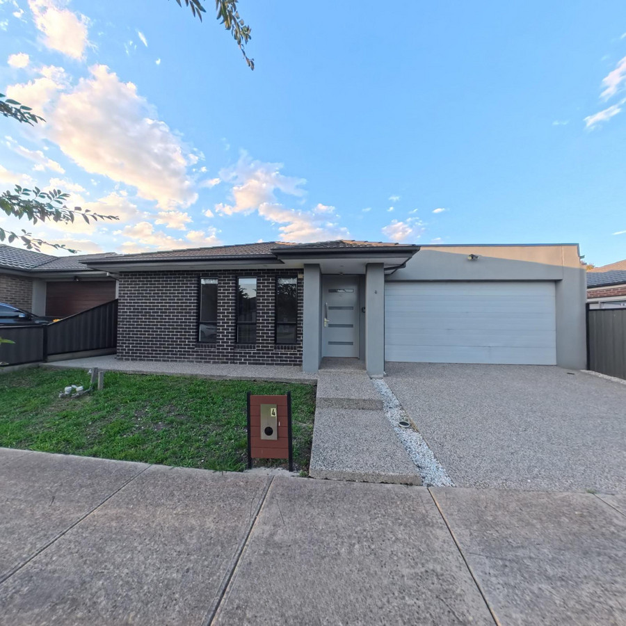 4 KELBERG RD, KALKALLO, VIC 3064