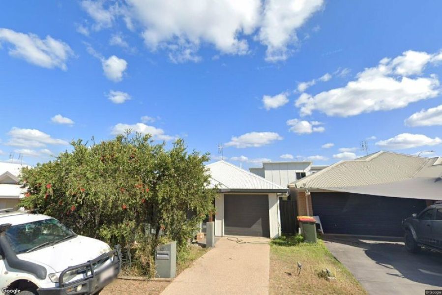 17 Bushlark Dr, Moranbah, QLD 4744