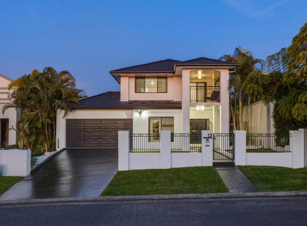 13 Saint Paul Cres, Varsity Lakes, QLD 4227