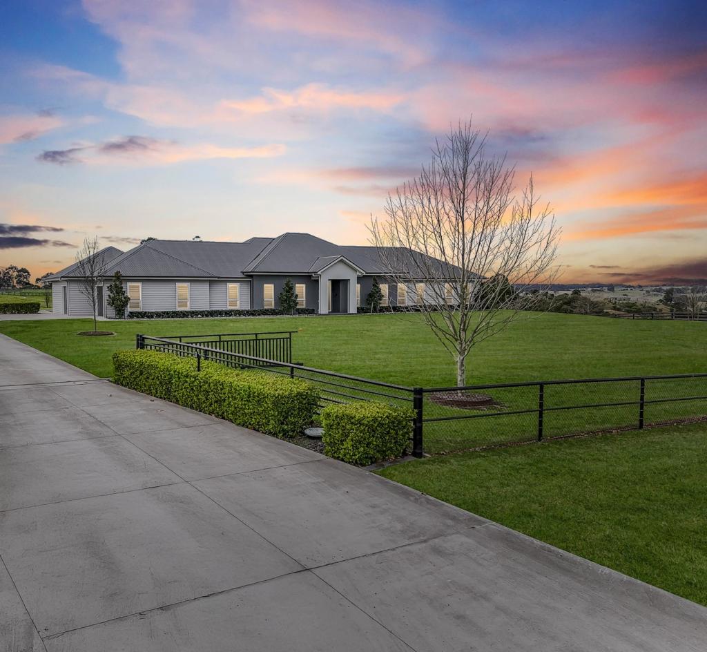 7 Westminster Pl, Razorback, NSW 2571