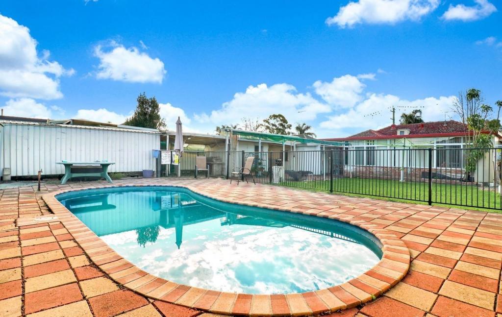 54 Leonard St, Colyton, NSW 2760