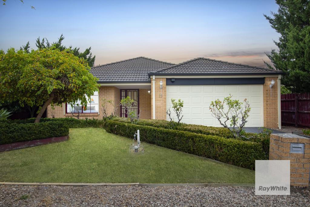 15 Berthon Cres, Hillside, VIC 3037