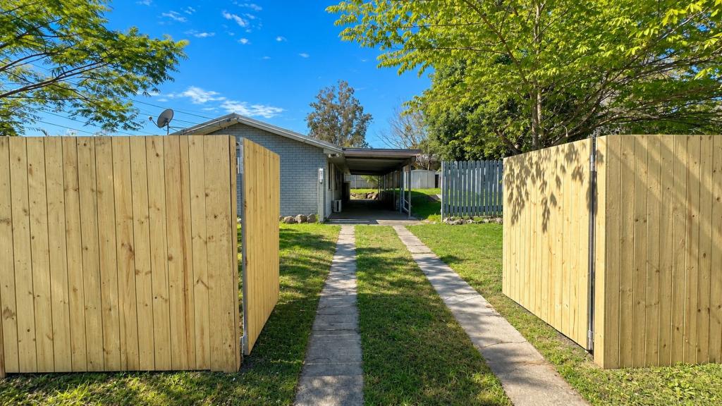 15 Leichhardt Dr, Redbank Plains, QLD 4301