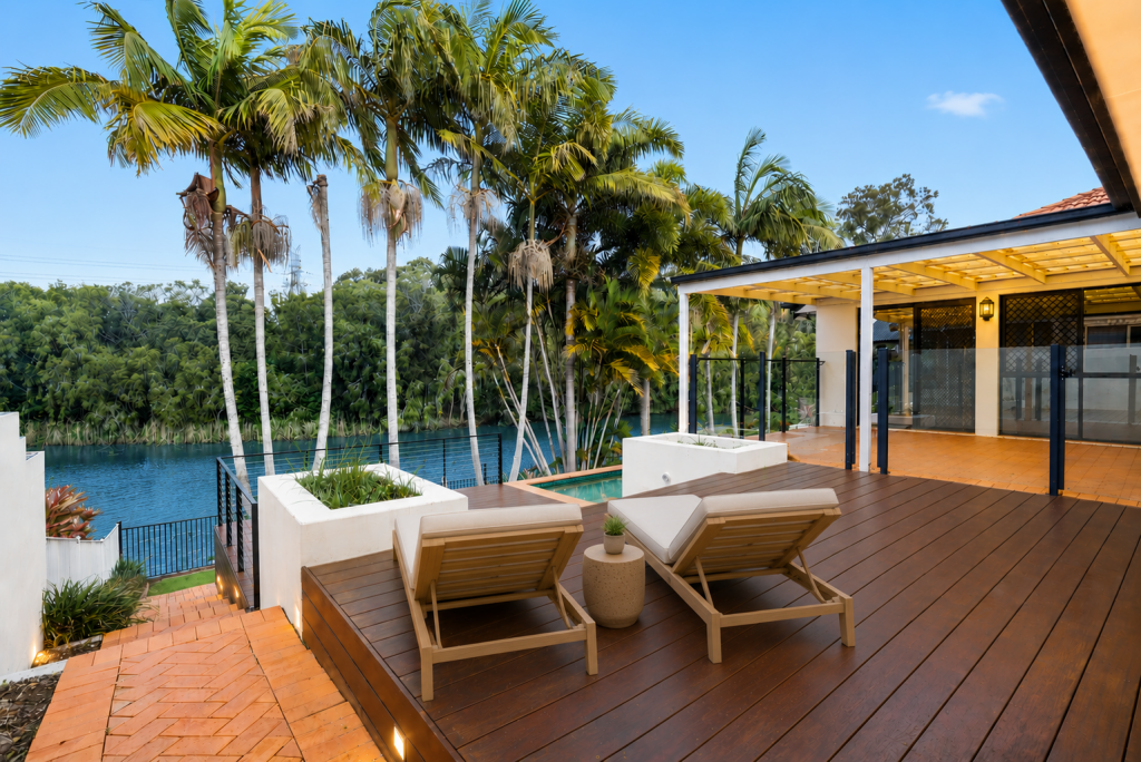 40 Martingale Cct, Clear Island Waters, QLD 4226
