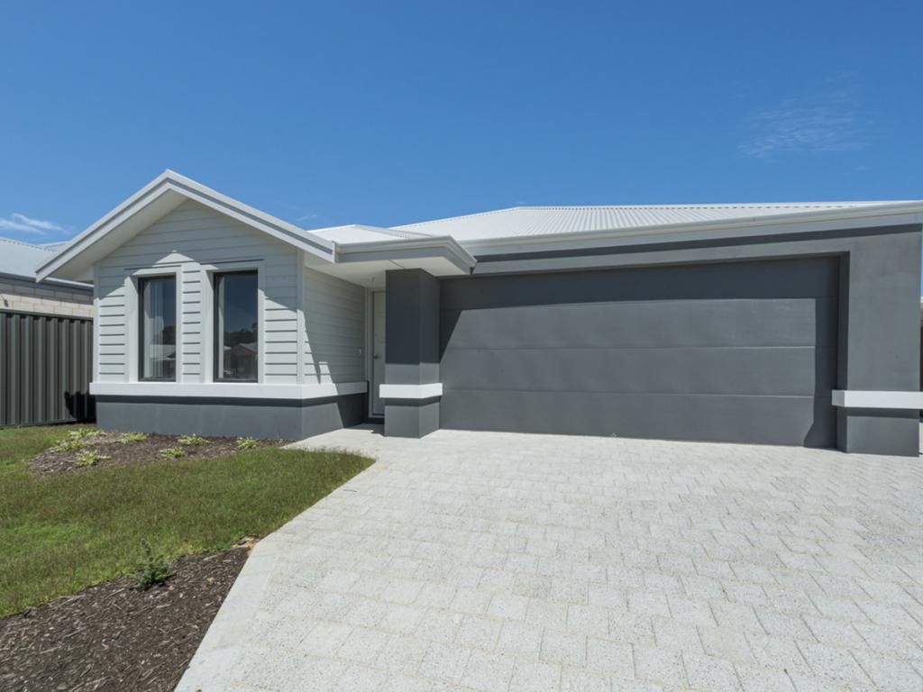 16 Cambered Ave, Yanchep, WA 6035