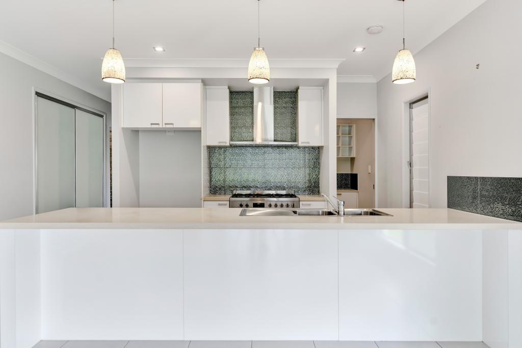 3 Cato St, Burdell, QLD 4818