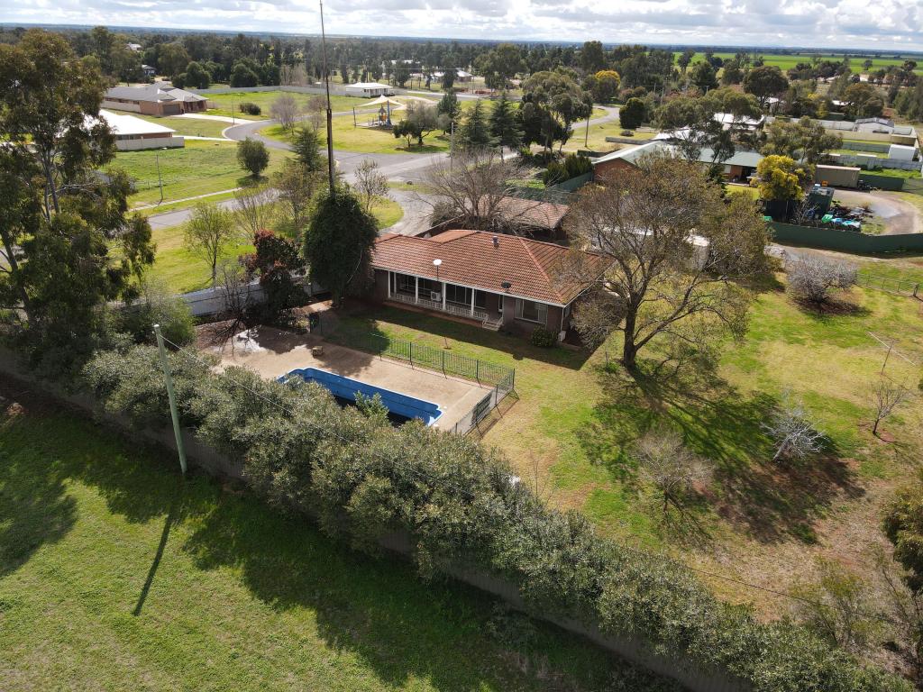 27-29 Napier St, Goolgowi, NSW 2652