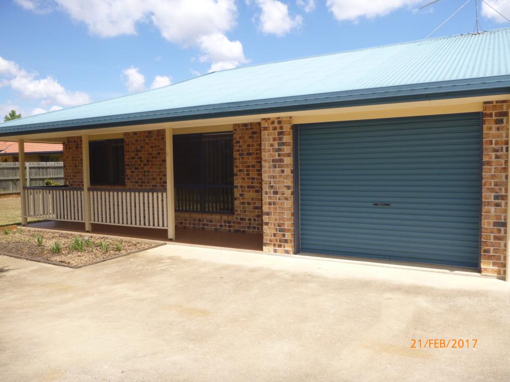 2/11 Martin Pl, Kingaroy, QLD 4610